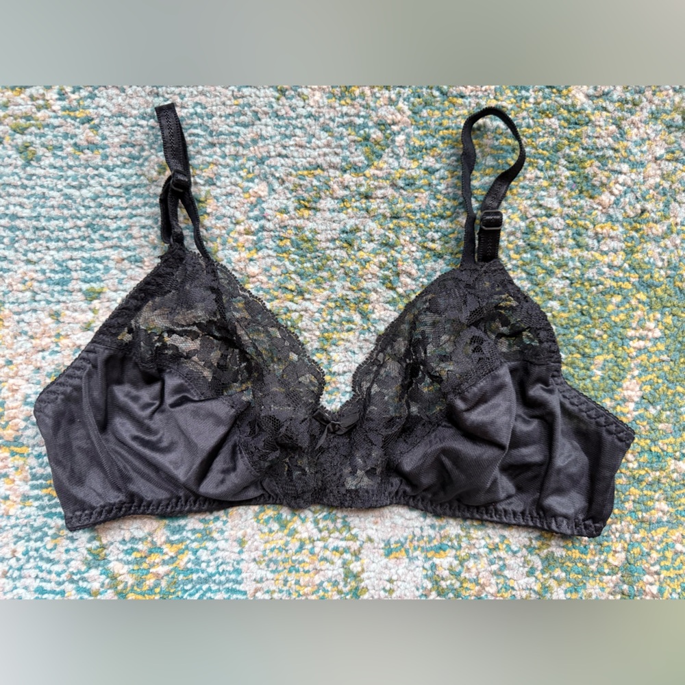 Vintage Ashley Taylor black lace bralette bra, size 38B